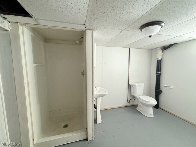 Building Photo - 2140 12th St SW