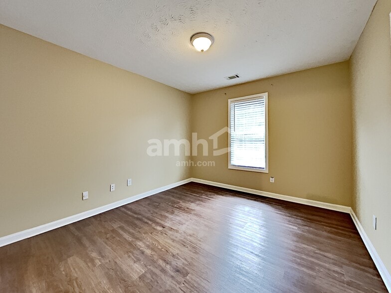 Building Photo - 5135 Thorin Oak Cir