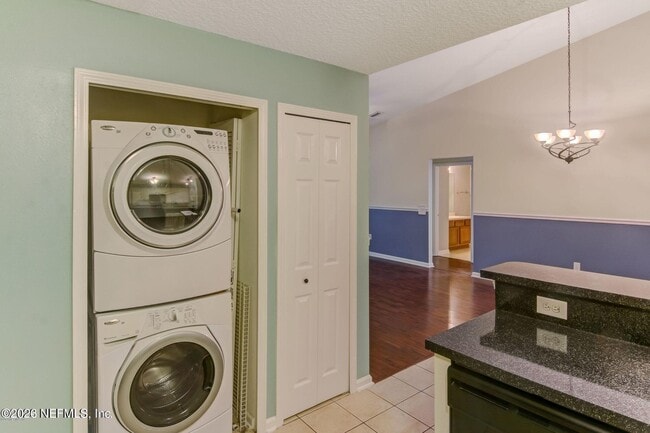 Building Photo - 6057 Maggies Cir