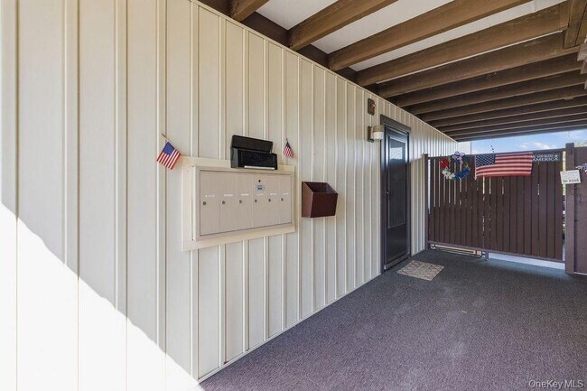 Building Photo - 16 D Essex Pl