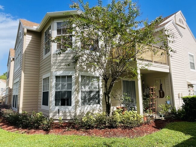 Building Photo - 698 Roaring Dr