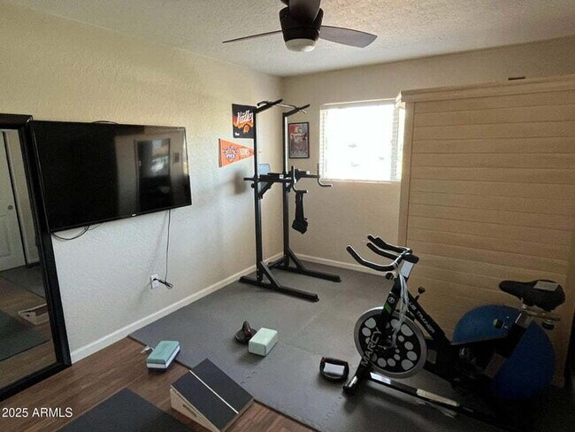 Building Photo - "Charming 2-Bed, 2-Bath Retreat in Heart of Scottsdale – Your Perfect Desert Oasis!"