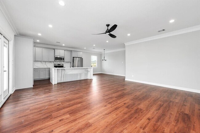 Building Photo - 4014 Mitote Dr