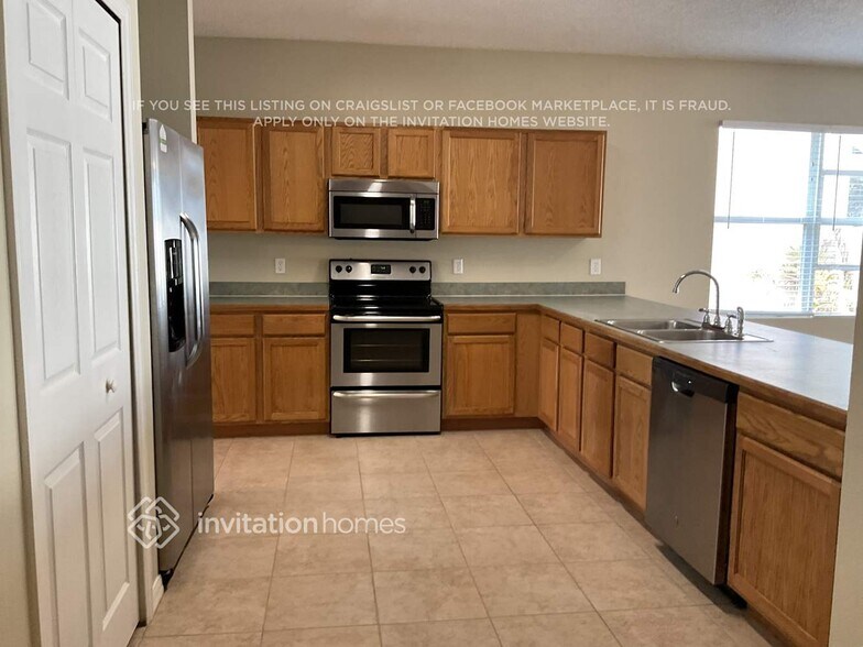 Building Photo - 632 Cressa Cir