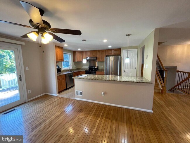 Building Photo - 5056 Kenerson Dr