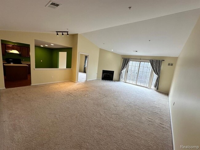 Building Photo - 39700 Rockcrest Ln