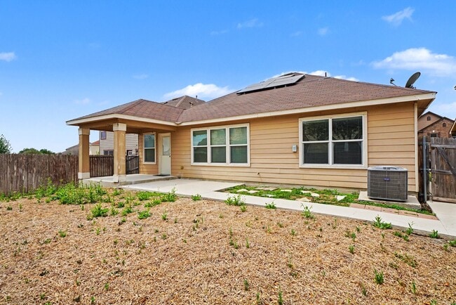 Building Photo - Stylish 3BR + Flex Home with Solar Near Randolph AFB - Realtor Commission: $500