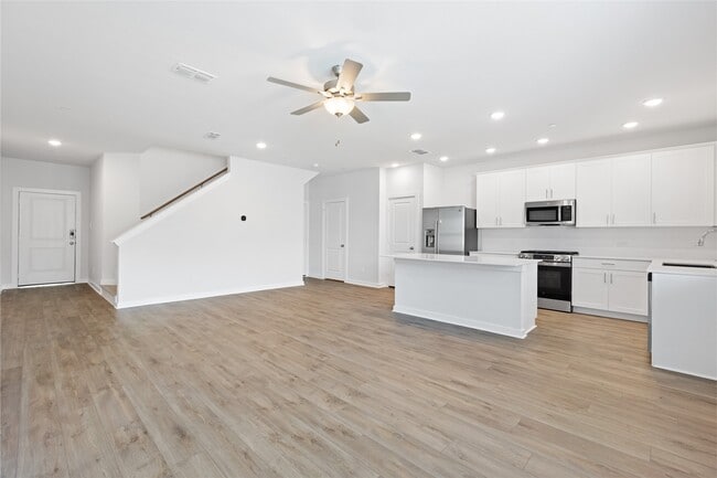 Building Photo - 8115 Danson Ln