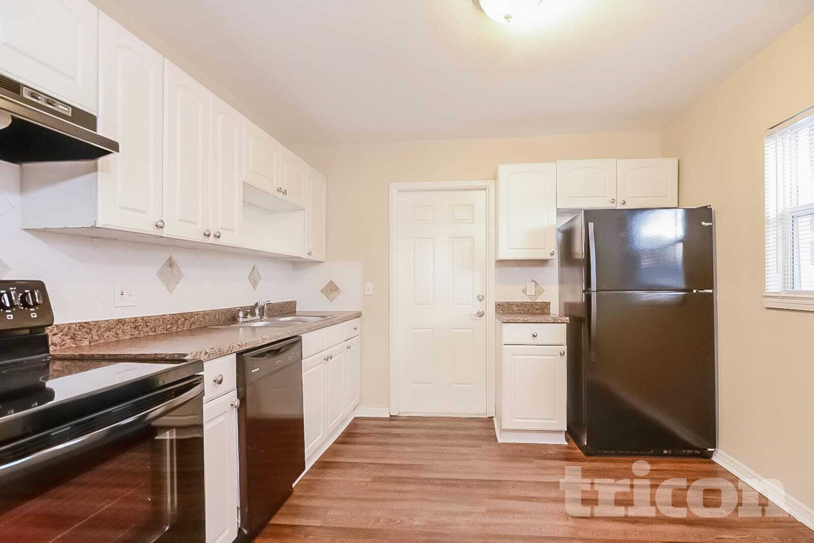 Building Photo - 4417 W Knox St