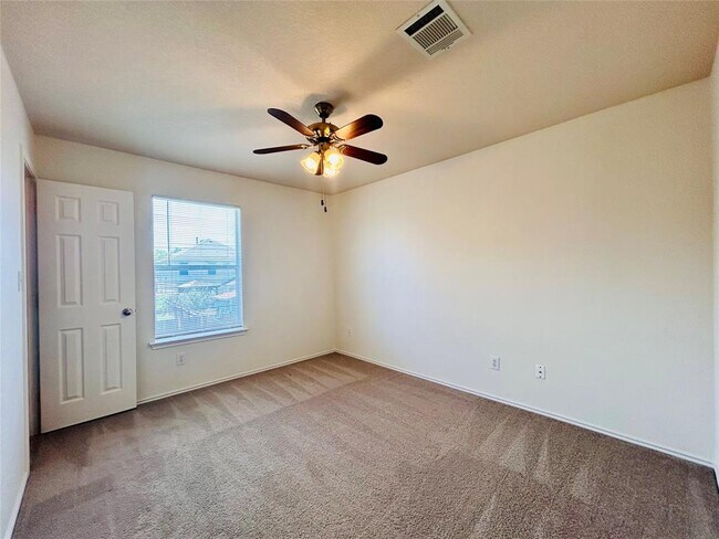 Building Photo - 3400 Etheredge Dr