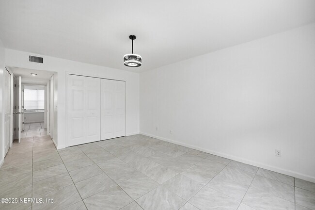 Building Photo - 4329 Plaza Gate Ln S