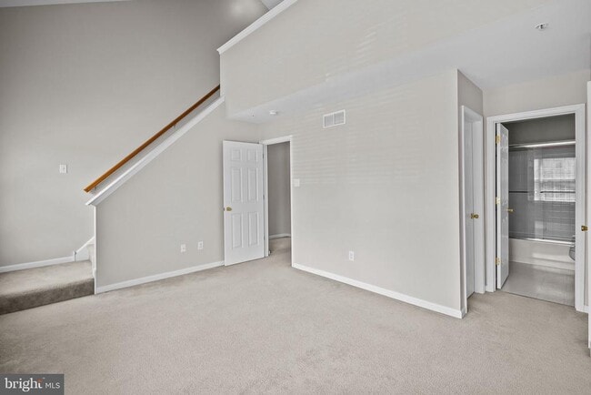 Building Photo - 618 Songbird Ct