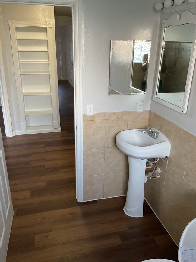 Building Photo - 4912 Aventura Blvd