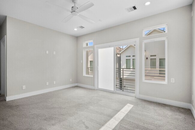 Building Photo - 861 Prosper St