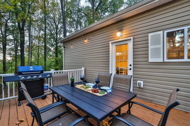 Building Photo - 193 Scarlet Oak Dr