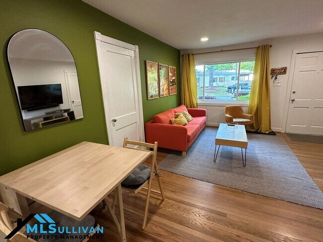 Building Photo - 1516 London Cir