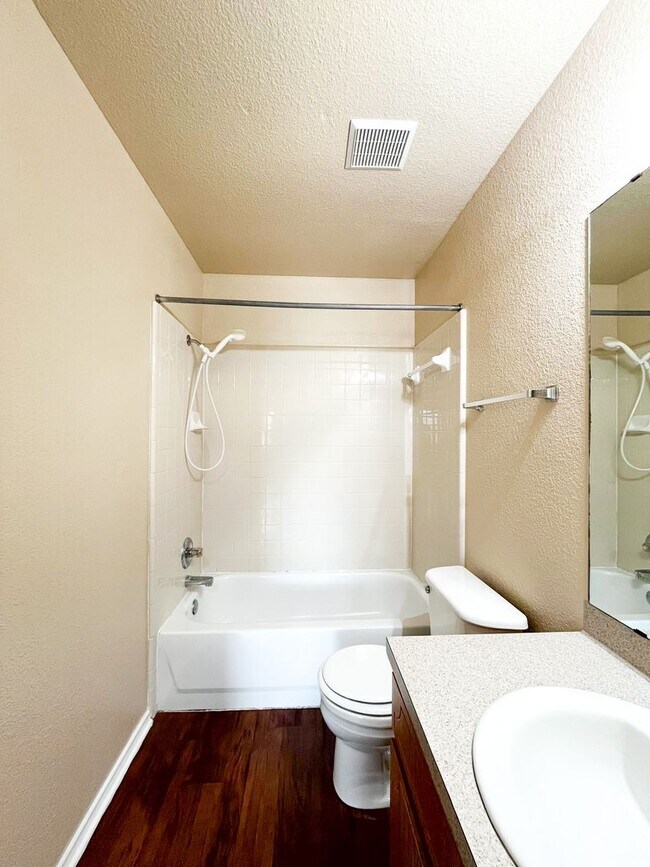 Building Photo - 4307 Abigail Dr