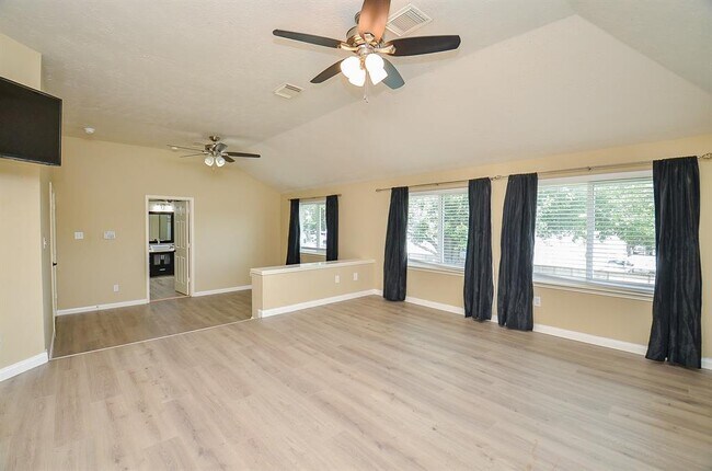 Building Photo - 15018 Moss Boulder Ct
