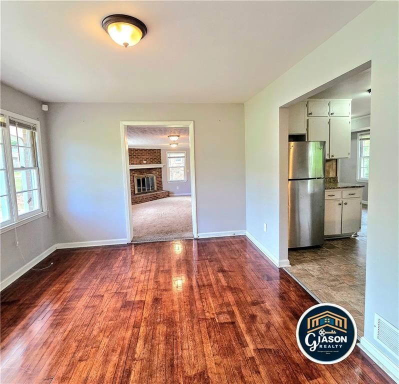 Building Photo - 1227 Dove Ct