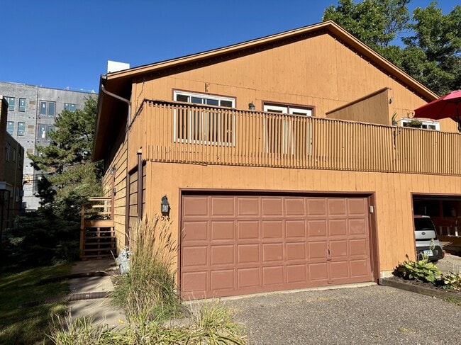 Building Photo - 6514 Oliver Ave S