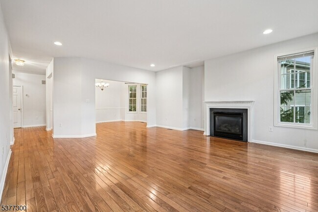 Building Photo - 84 Henning Terrace