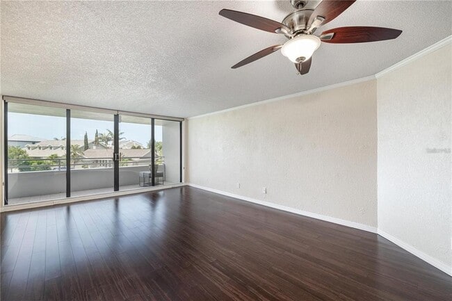 Building Photo - 5950 Pelican Bay Plaza S