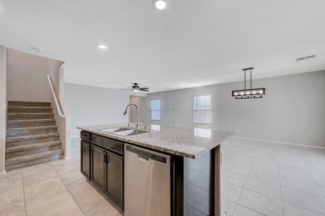 Building Photo - EXCEPTIONAL 4 BEDROOM, 3 BATHROOM HOME!