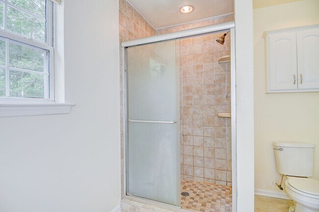 Building Photo - FOR RENT - Chesapeake in Bryant Farms / De...