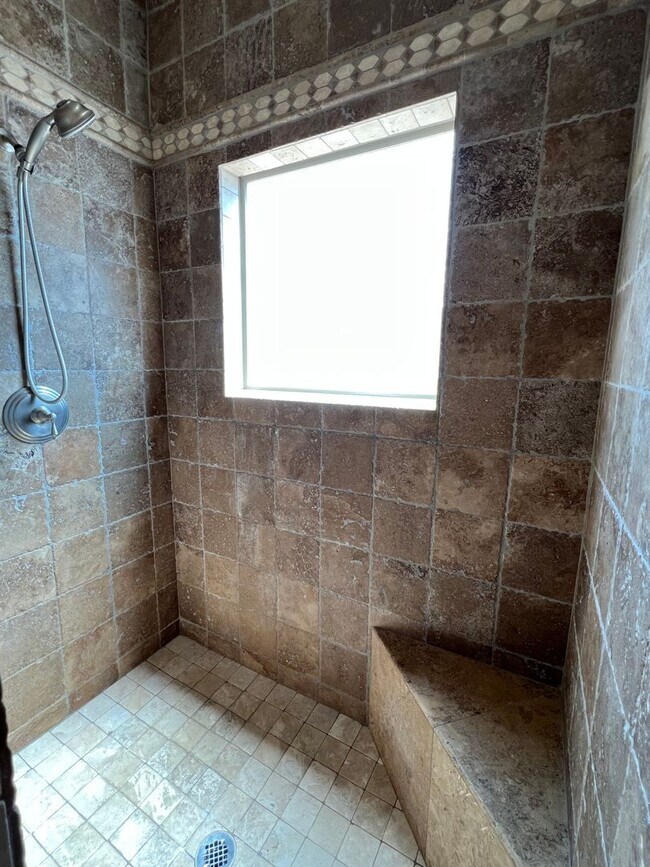 Building Photo - Gilbert 4 Bed & 3 Bath on HUGE LOT - Acre+...