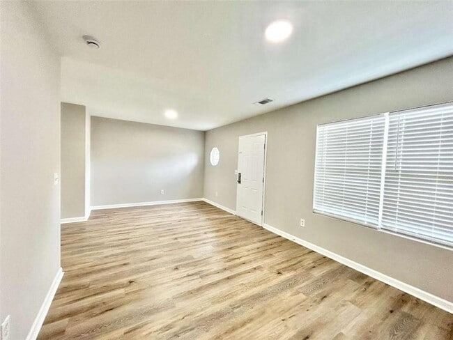 Building Photo - 739 Wheel House Ln
