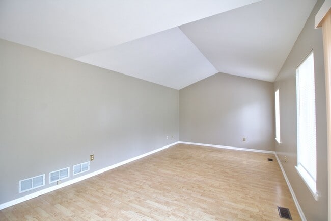 Building Photo - 22146 W Plymouth Cir