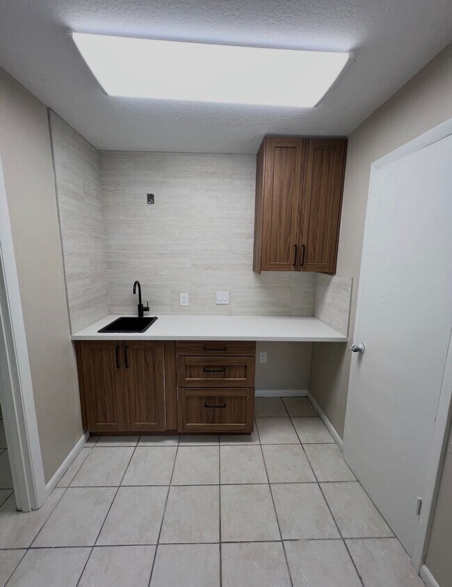 Building Photo - Charming 3 bedroom home in South Lakeland!