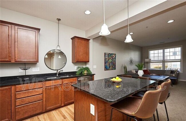 Building Photo - 180 80th St