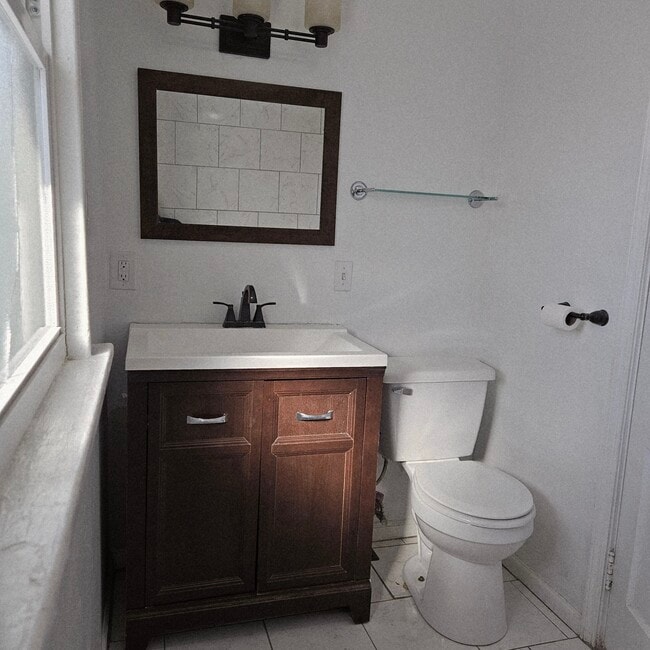 Building Photo - 35 Buffalo St