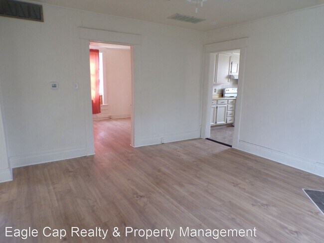 Building Photo - 3 br, 1.5 bath House - 164 E Delta