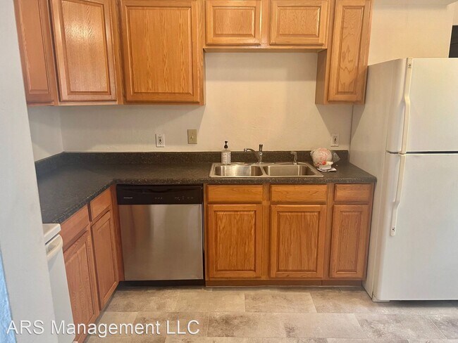 Building Photo - 3 br, 2 bath House - 8561 Red Fir Drive