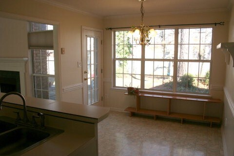 Building Photo - 1065 Waltons Pass