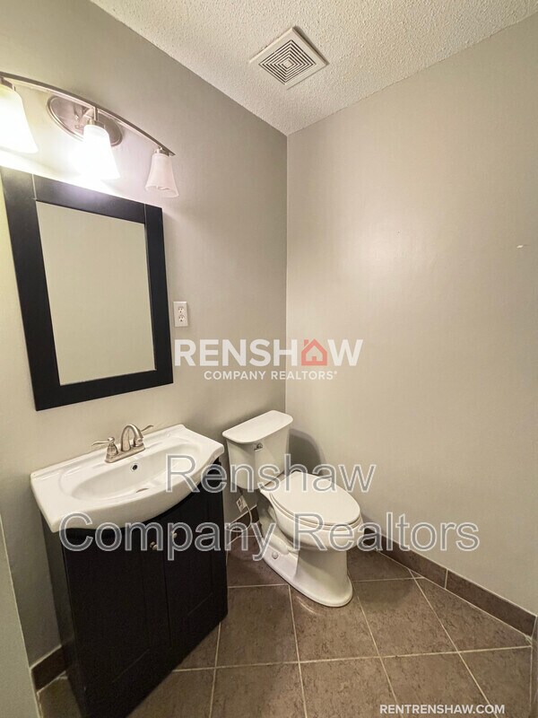 Building Photo - 6436 Macon Rd