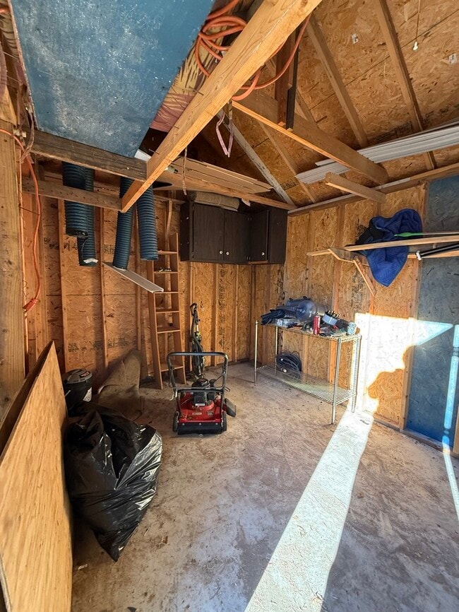 Building Photo - 4 Dresser Ave