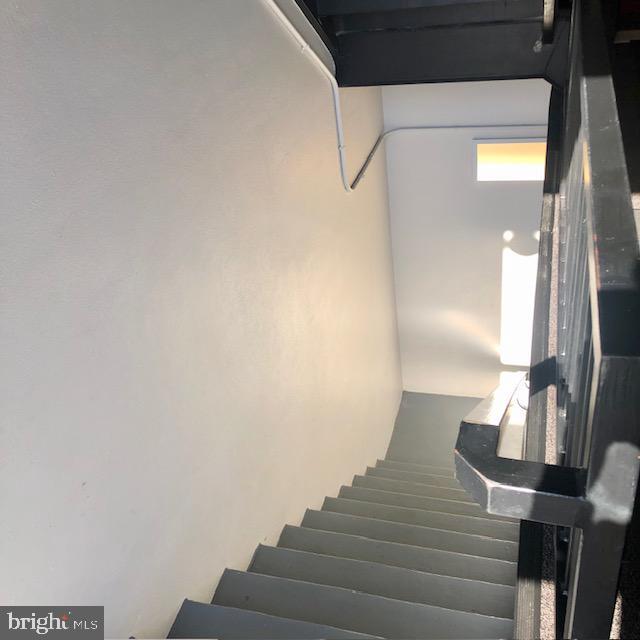 Building Photo - 919 Sheridan St NW