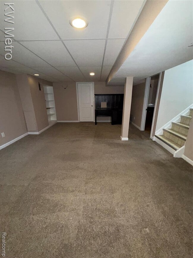 Building Photo - 1204 Montrose Ave