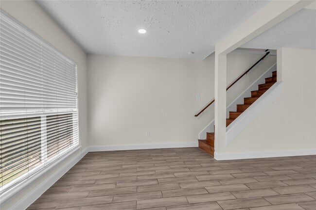 Building Photo - 6022 Charlestown Colony Ct