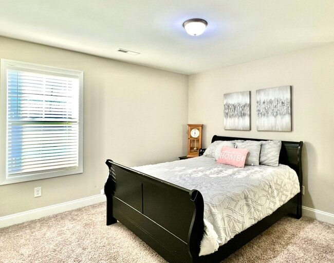 Building Photo - 775 Ave of the Carolinas