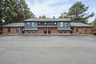 Building Photo - 1205 Natchez Trce SW
