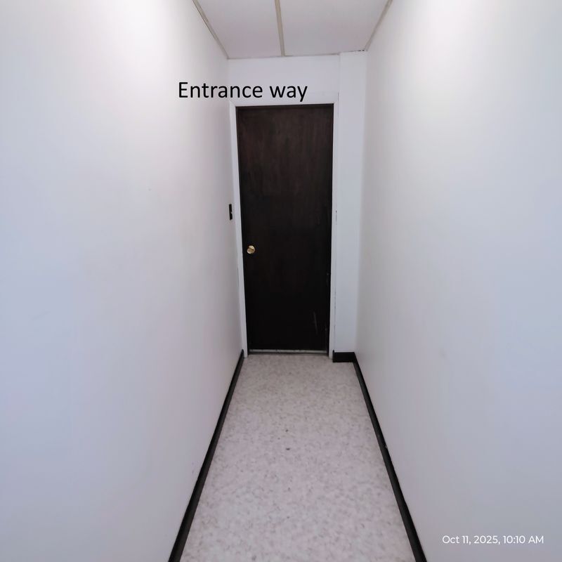 Building Photo - 124 Mammoth Rd