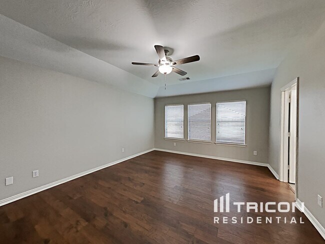 Building Photo - 10818 Harston Dr