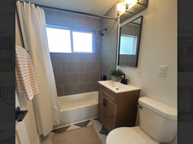 Building Photo - Fully Furnished 3BR | Renovated | All Utilities Included | Ideal for 30+ Day Stays