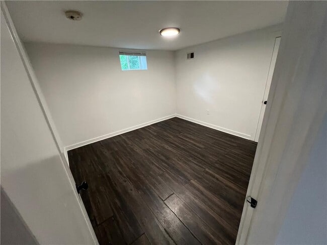 Building Photo - 1215 Westview Dr SW
