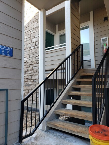 Building Photo - 8378 S Upham Way