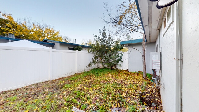 Building Photo - 15451 Marty Dr